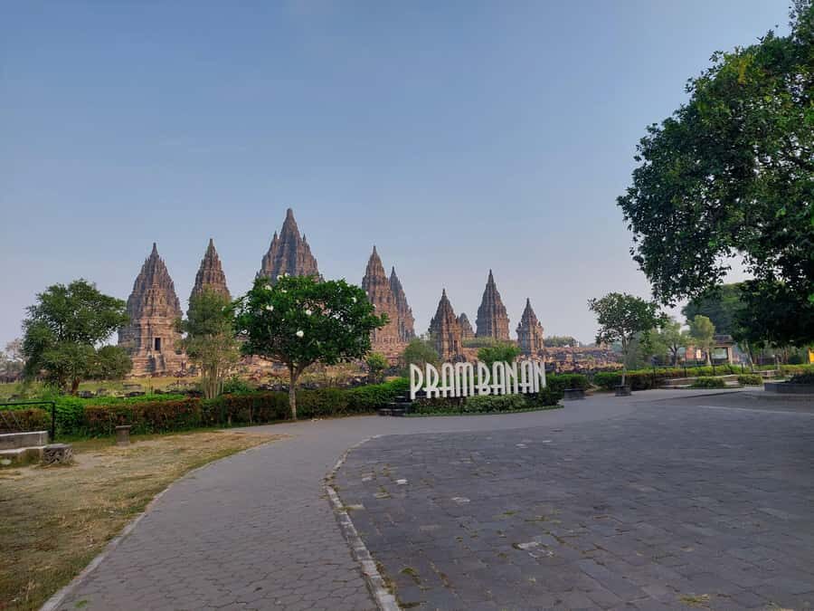 Yogyakarta: Prambanan Temple Tour and Golden Sunset - Journey to Ijo Temple and Scenic Drive
