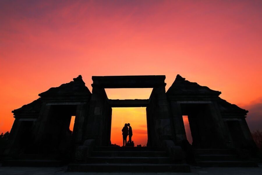 Yogyakarta: Ratu Boko Temple Entrance Ticket - The Entrance and Initial Impressions