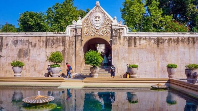 Yogyakarta: Sultan Palace, Water Castle & Mount Merapi Tour - What’s Included and Practical Considerations