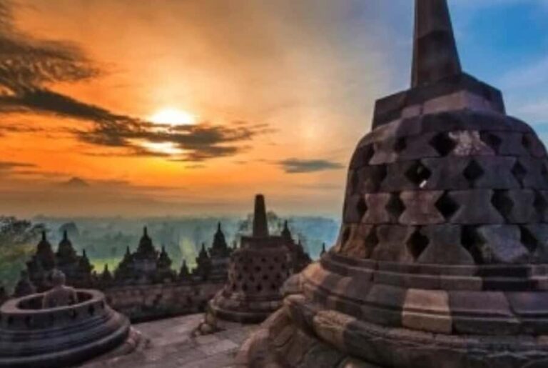 Yogyakarta: Sunrise Inside Borobudur and Prambanan Temples - Is This Tour Worth It?