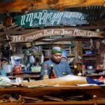 Yogyakarta: Temple Tour & Local Food Experience - Tasting Javanese Flavors: Food and Coffee Stops