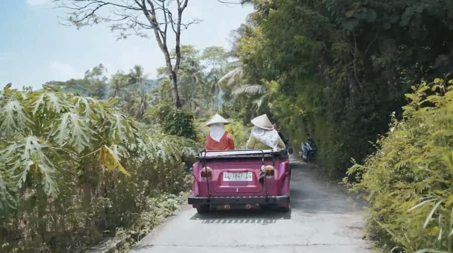 Yogyakarta : VW Borobudur English Guide Tour Long Trip - Why Choose This Tour?