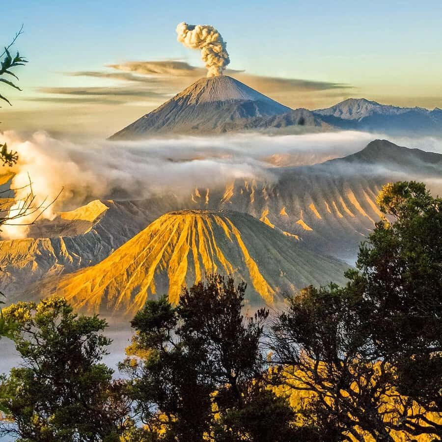 Yogyakrta to bali:Borobudur,prambanan,bromo,ijen,tumpak sewu - Discovering Java’s Hidden Gems in Four Days