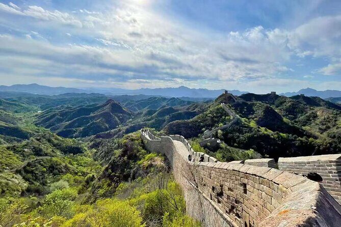ZANBUS: Trip to the Jinshanling Great Wall Departing at 7:30 AM - The Price and Its Value