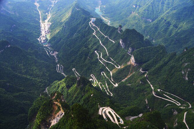 Zhangjiajie 2 Day Adventure: Avatar Peaks & Tianmen Mountain - Authentic Experiences and Hidden Gems