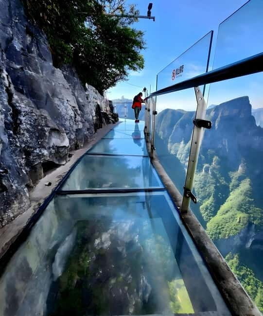 Zhangjiajie: Mountain Peaks and Nighttime Dreams Tour - Exploring Furong Town