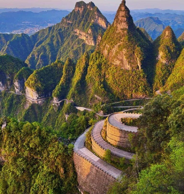 Zhangjiajie Ultimate: 3 Days of Sunrise, Hikes & Night Views - What Makes This Tour Stand Out?