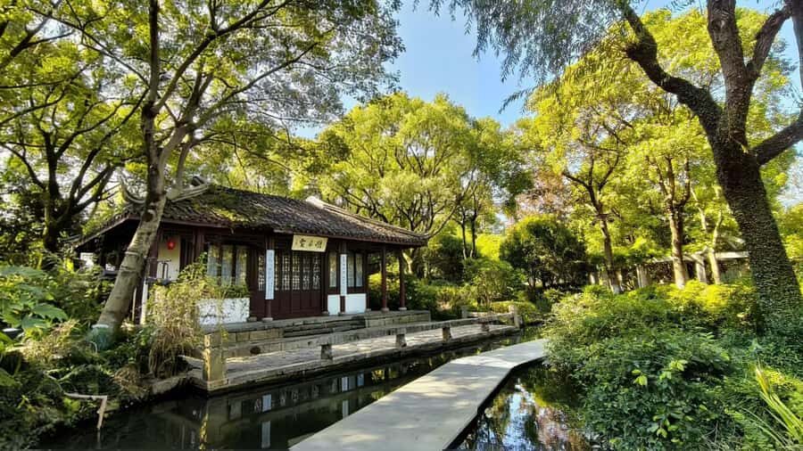 Zhujiajiao Cultural Experience: Boat Ride & Zongzi Making - Who Would Love This Tour?