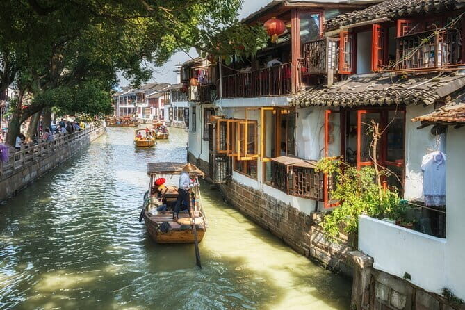 Zhujiajiao & Shanghai:Small Group Tour Water Town to Skyline - Who Is This Tour Best For?