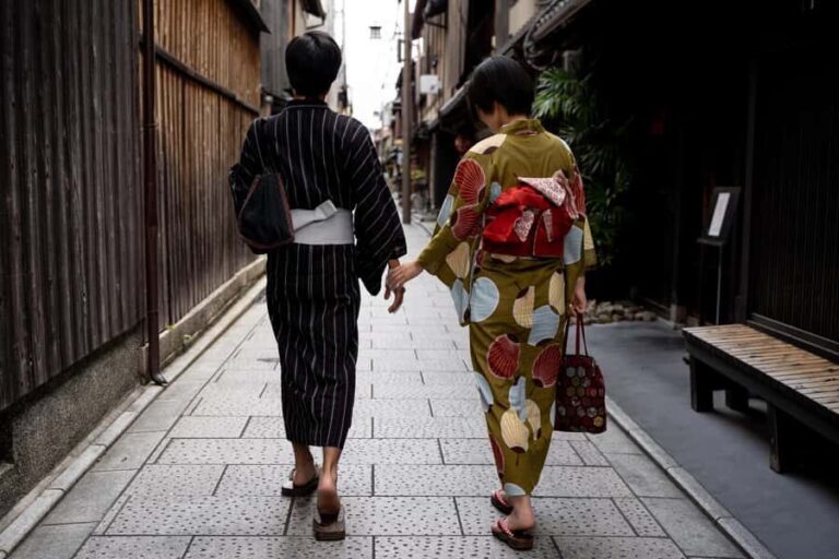 1.5h Private Gion Morning Walk : Quiet Kyoto Stories - Authentic Reviews and Insights