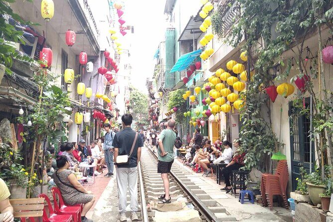 4 Hours Private City Tour with Highligh Train Street - Exploring Hanoi in Depth: What to Expect