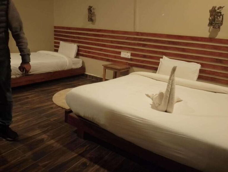 5 Days with One Tower Night Stay in Chitwan National Park - Day 1: From City to Jungle – Cultural Beginnings