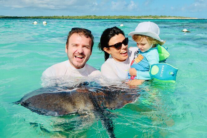 6-Hours Tour East Coast of Antigua: Stingray City, Lunch & Beach - Who Should Book This Tour?