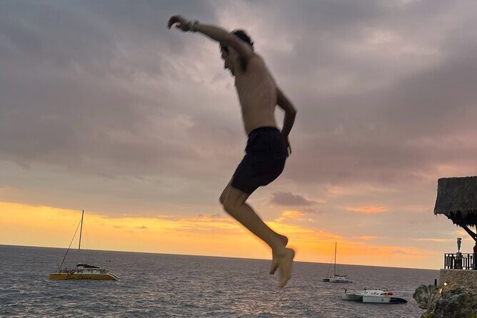 7 Mile Beach Party Catamaran Cruise with Snorkeling & Ricks Cafe - What’s Included & What’s Not