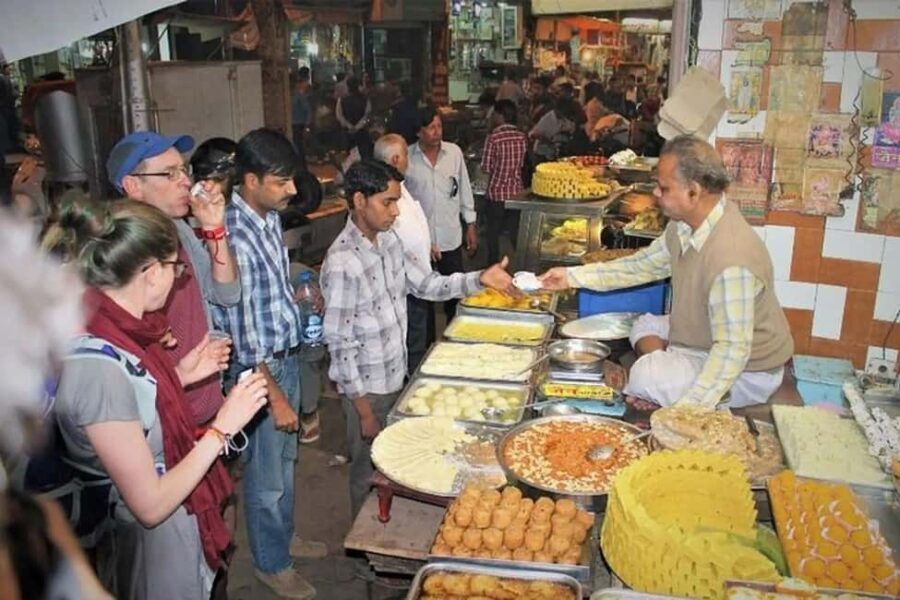 Agra Private Shopping & Street Food Tour - Who Is This Tour Best For?
