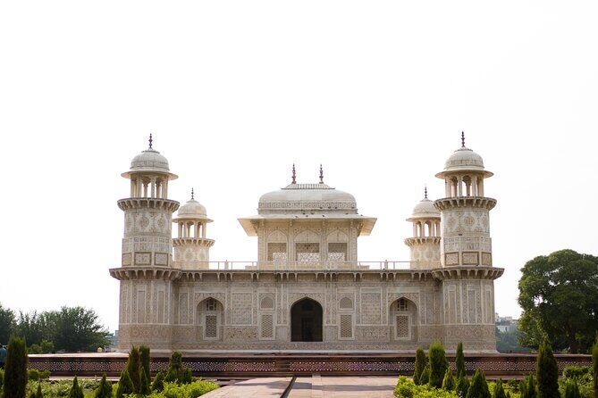 Agra Story and Curated Experiences Day Tour - Exploring the Taj Mahal