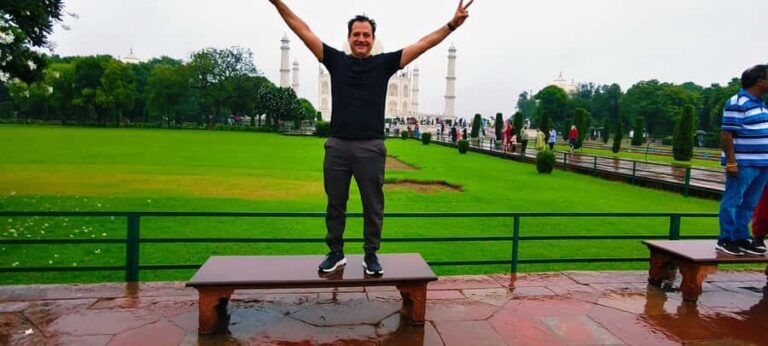 Agra: Taj Mahal Guided Tour with Fast Track Entry - What Makes this Tour Stand Out?