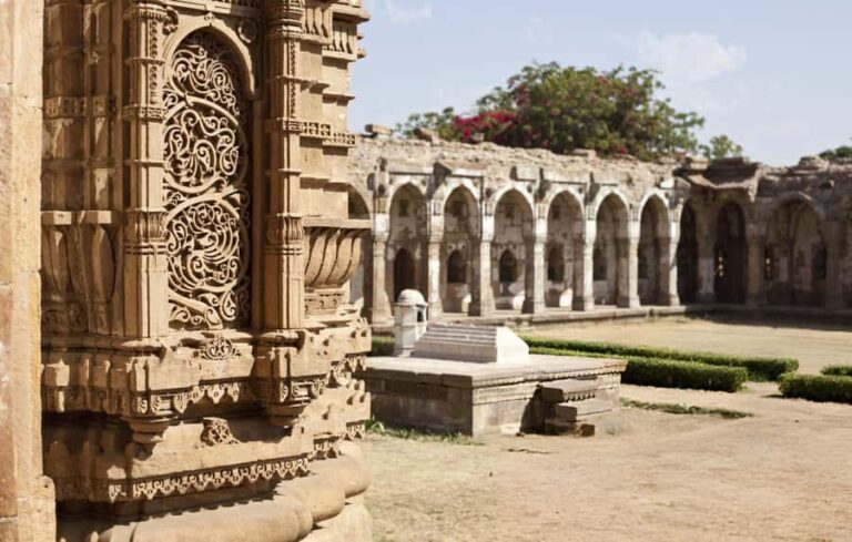 Ahmedabad: Champaner-Pavagadh Guided Full Day Excursion - The Journey into Gujarat’s Architectural and Natural Heritage