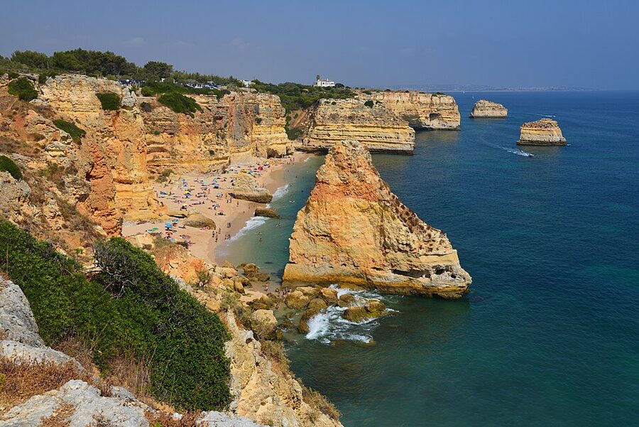 Praia da Marinha rock arches, Lagoa, Algarve, Portugal