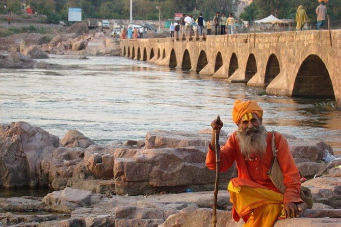 All Inclusive Full Day Sightseeing Tour of Orchha - Authentic Experiences and Insights from Reviewers