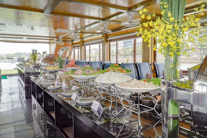 Alova Premium Cruise 1 Day Halong Bay, Buffet Lunch & Kayaking - What We Love About This Tour