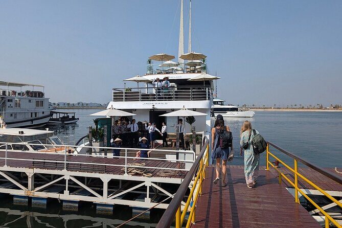 Amazing Day on Jade Sails Luxury Day Tour in Halong Lanha Bay - What Travelers Are Saying