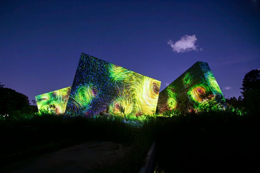 Projection art walls AMAZE chamber Amsterdam