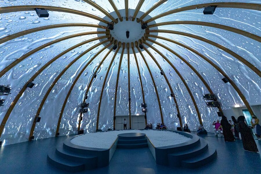 Dome projection visuals like those at Fabrique des Lumières