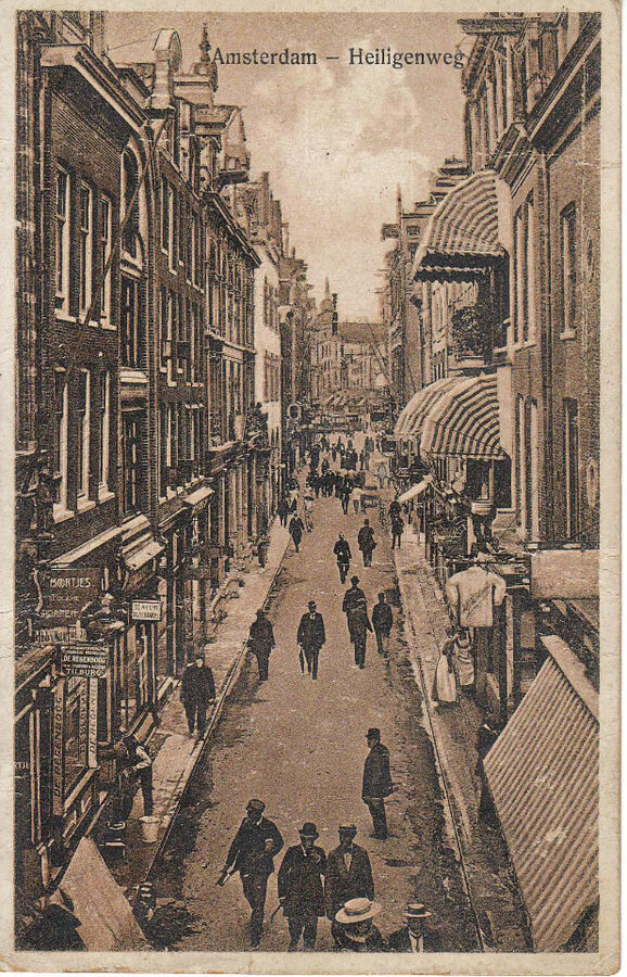 Heiligeweg Amsterdam Upside Down Museum street