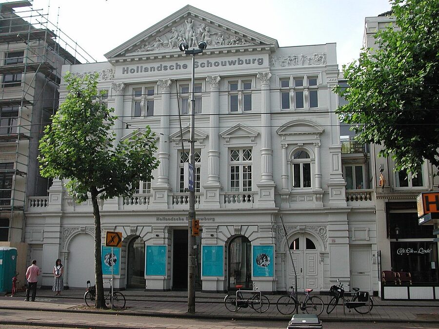 Hollandsche Schouwburg deportation memorial Amsterdam