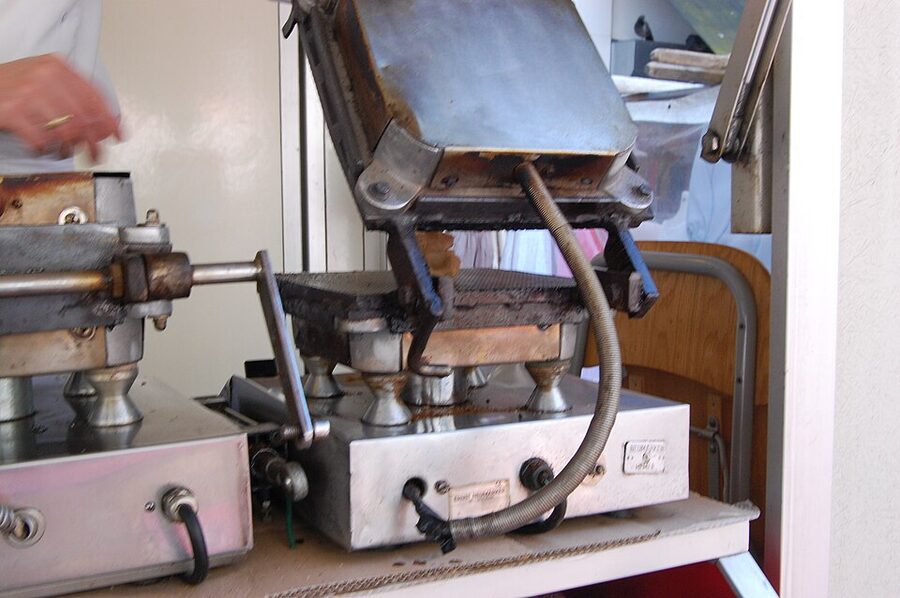 Stroopwafel maker at Albert Cuyp Market Amsterdam