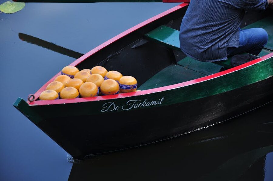 Cheese boat on a Dutch canal