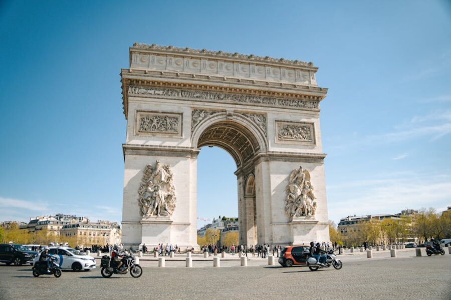Arc de Triomphe in Paris where the Fondation Louis Vuitton shuttle leaves