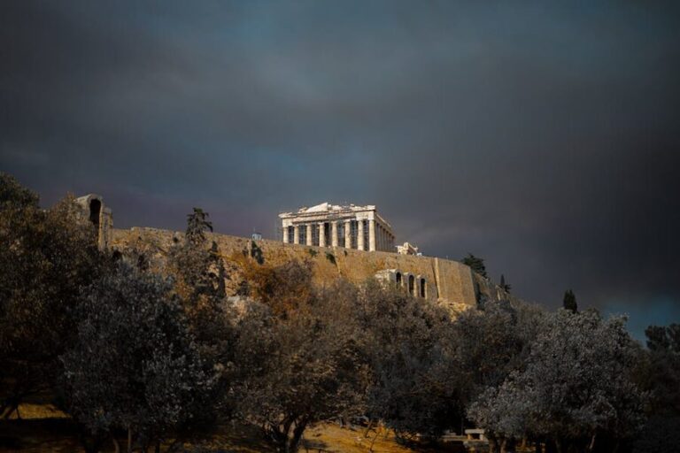 How to Book an Acropolis Guided Walking Tour