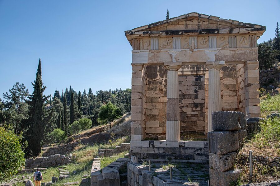 Delphi temple ruins pillars marble columns