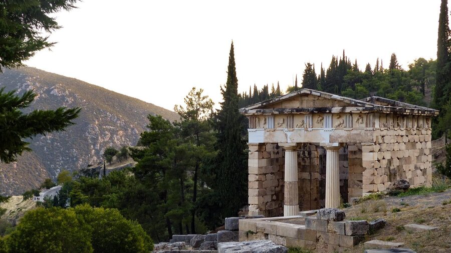 Delphi treasury pillars Athenians
