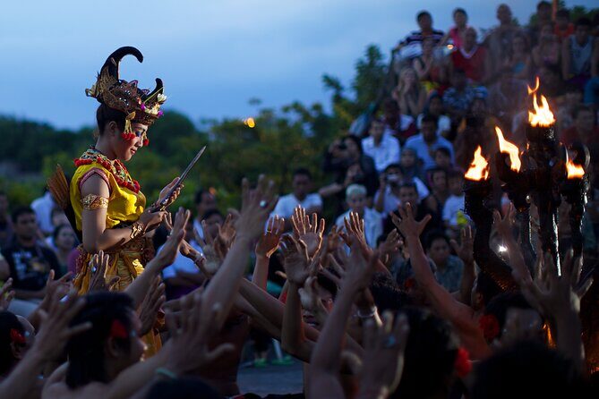 Bali: Sunset, Uluwatu Temple and Kecak Fire Dance Tour - An In-Depth Look at the Uluwatu Sunset, Temple & Kecak Fire Dance Tour