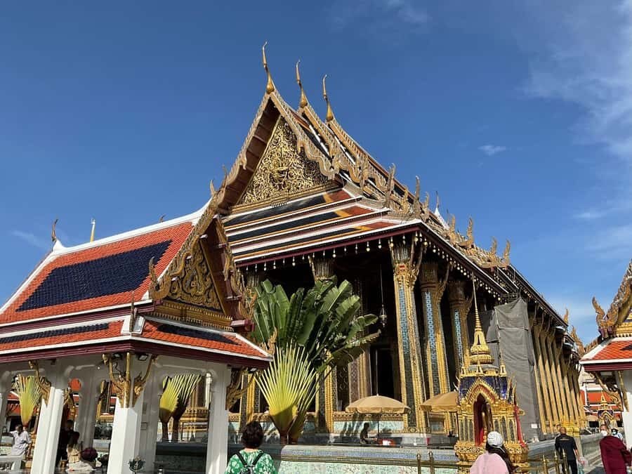Bangkok: Grand Palace and Wat Phra Kaew Guided Walking Tour - Who Will Love This Tour?