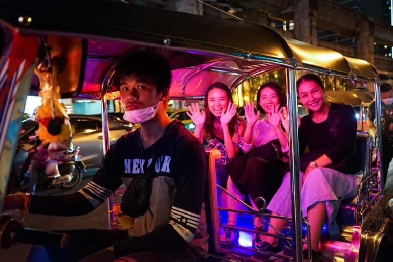 Bangkok Tuk Tuk Night Tour with food & drinks in Siam&Silom - Why This Tour Works Well