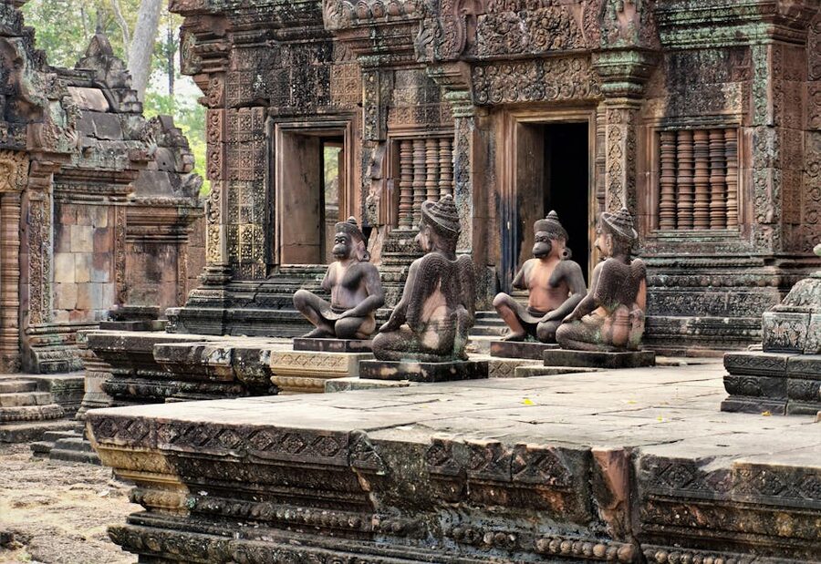 Stone monkey guardian figures at Banteay Srei