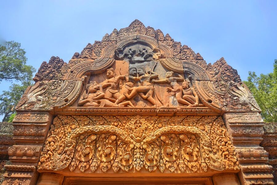 Hindu mythology carvings at Banteay Srei