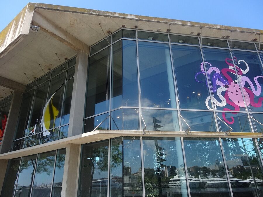 East side exterior of Barcelona Aquarium