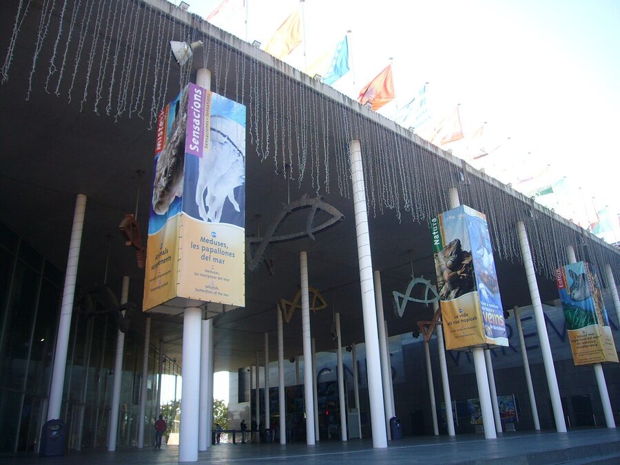 Entrance to L'Aquarium de Barcelona