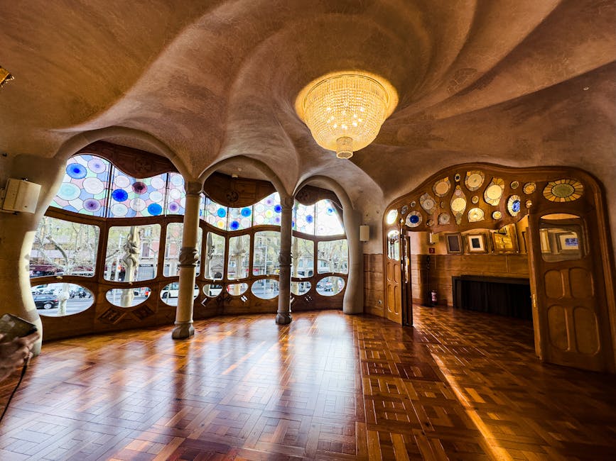 Casa Batllo Noble Floor with bay window and Gaudi salon
