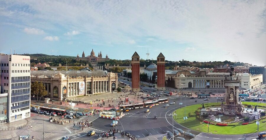 Plaza Espanya Barcelona with Montjuic and the fountain