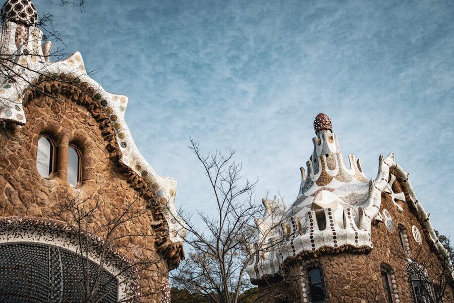 Park Güell Gaudí architectural design Barcelona