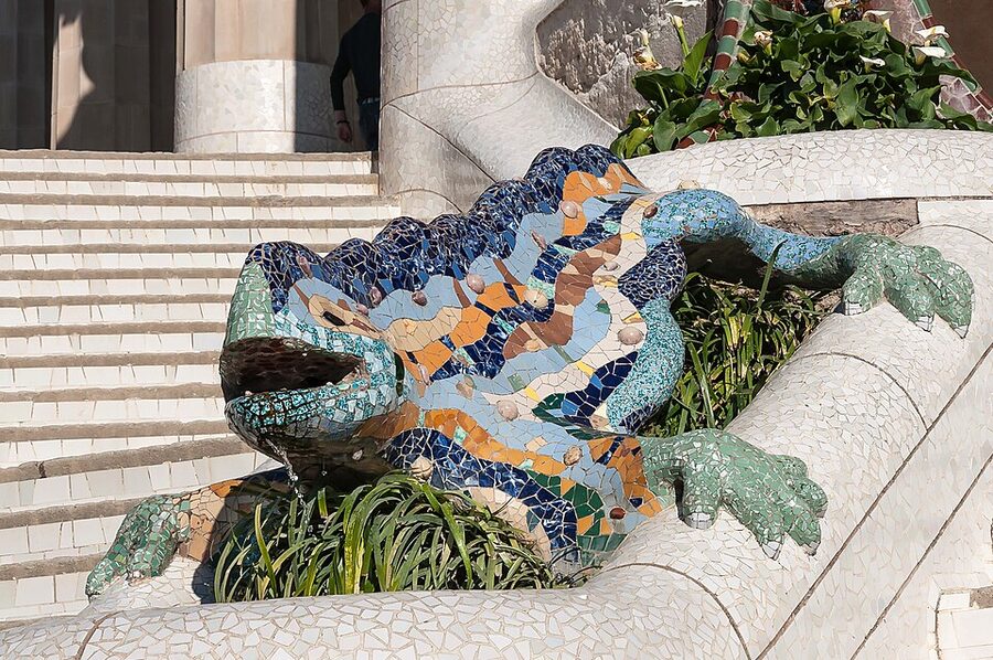 El Drac mosaic dragon at Park Güell main steps