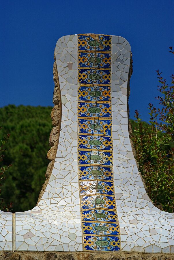Park Güell Antoni Gaudí mosaic and column architecture