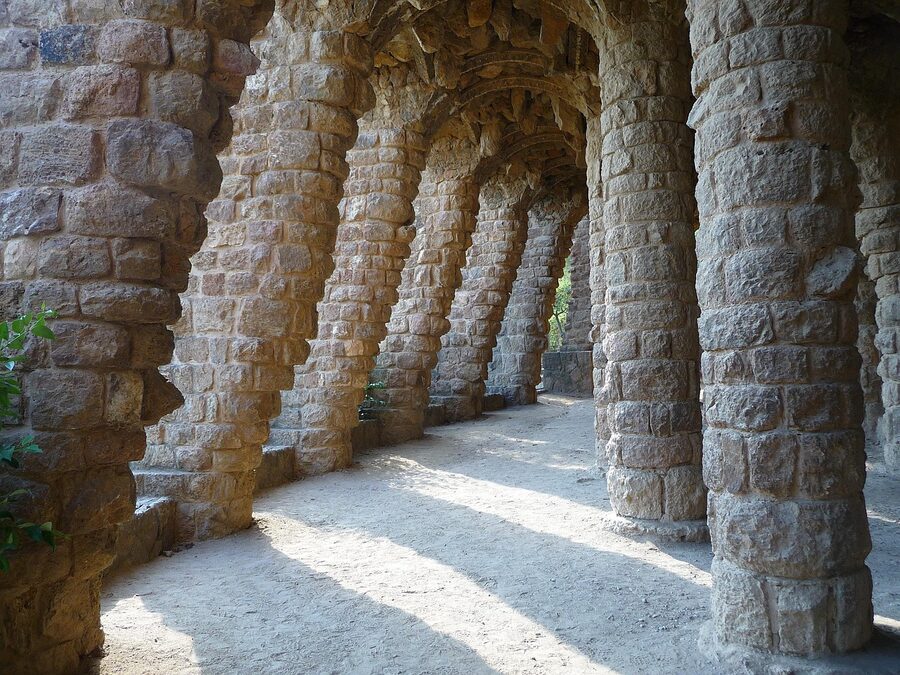 Park Güell stairs Gaudí architectural details