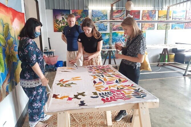 Batu Caves & Kuala Lumpur Full-Day City Tour - Transportation and Logistics